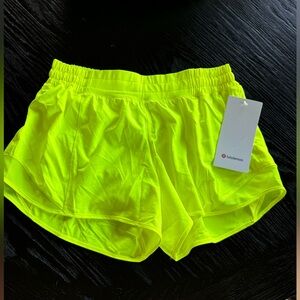 Lululemon Hotty Hot Shorts - LR - 4” - size 8